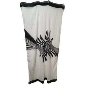 Segalini Black and White Graphic Scarf